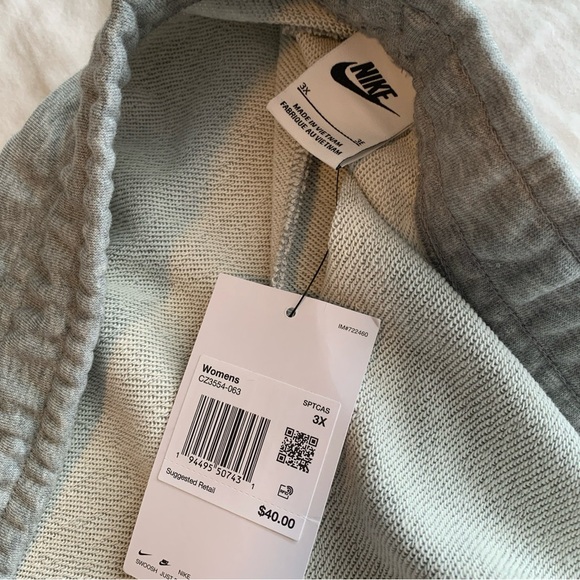 Women’s Nike Sportswear Essential Fleece Standard Fit High Rise Gray Shorts 3X - Picture 13 of 13